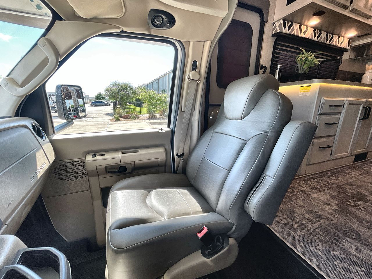 2022 ENTEGRA ODYSSEY 29V