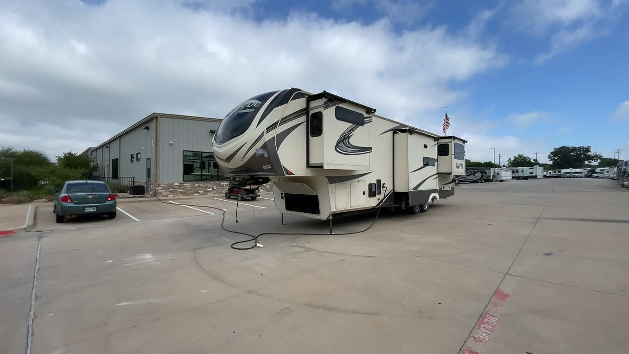 2019 GRAND DESIGN SOLITUDE 375RES