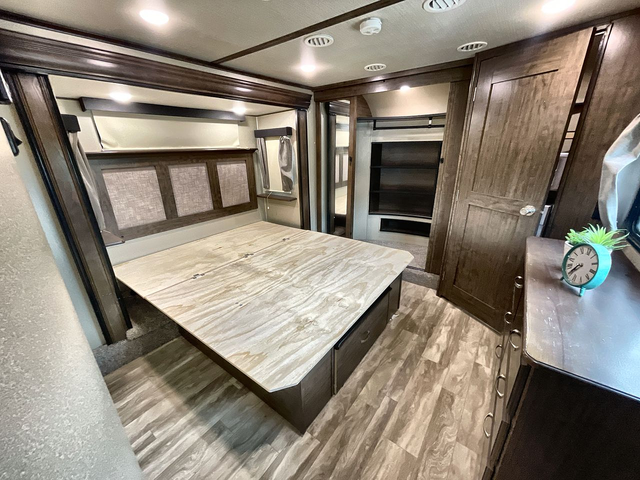 2019 GRAND DESIGN SOLITUDE 375RES