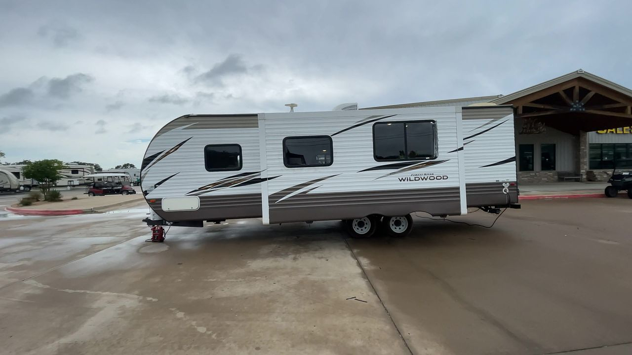 2018 WILDWOOD 28DBUD