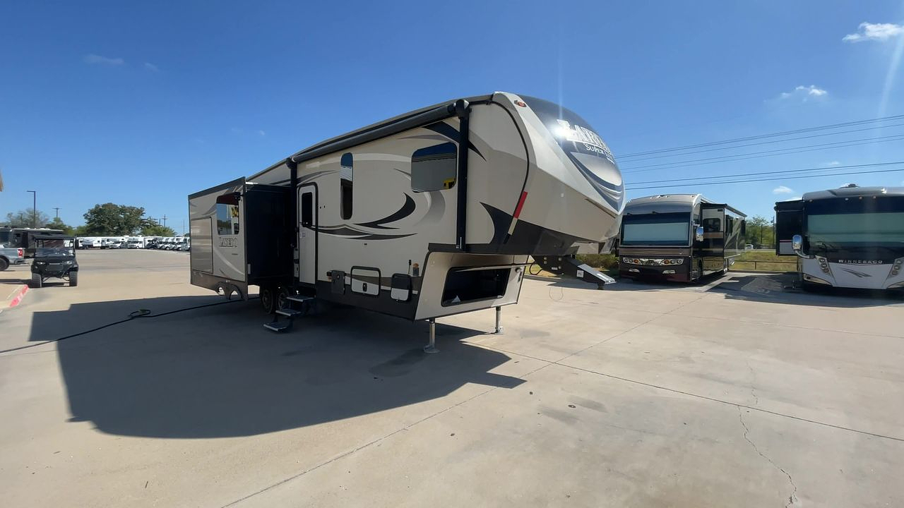 2018 KEYSTONE LAREDO 298SRL