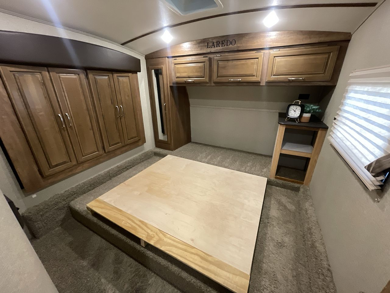 2018 KEYSTONE LAREDO 298SRL