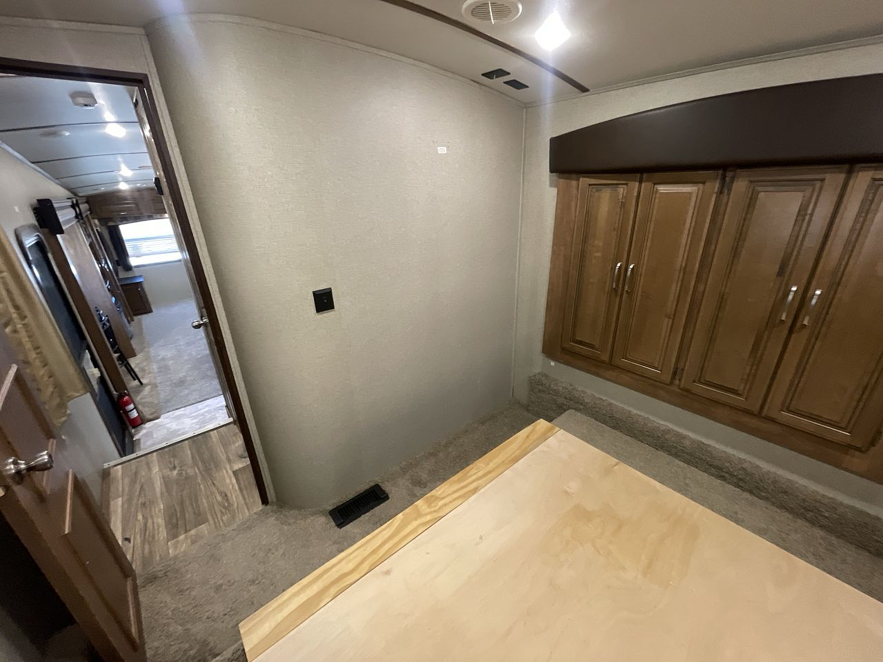 2018 KEYSTONE LAREDO 298SRL