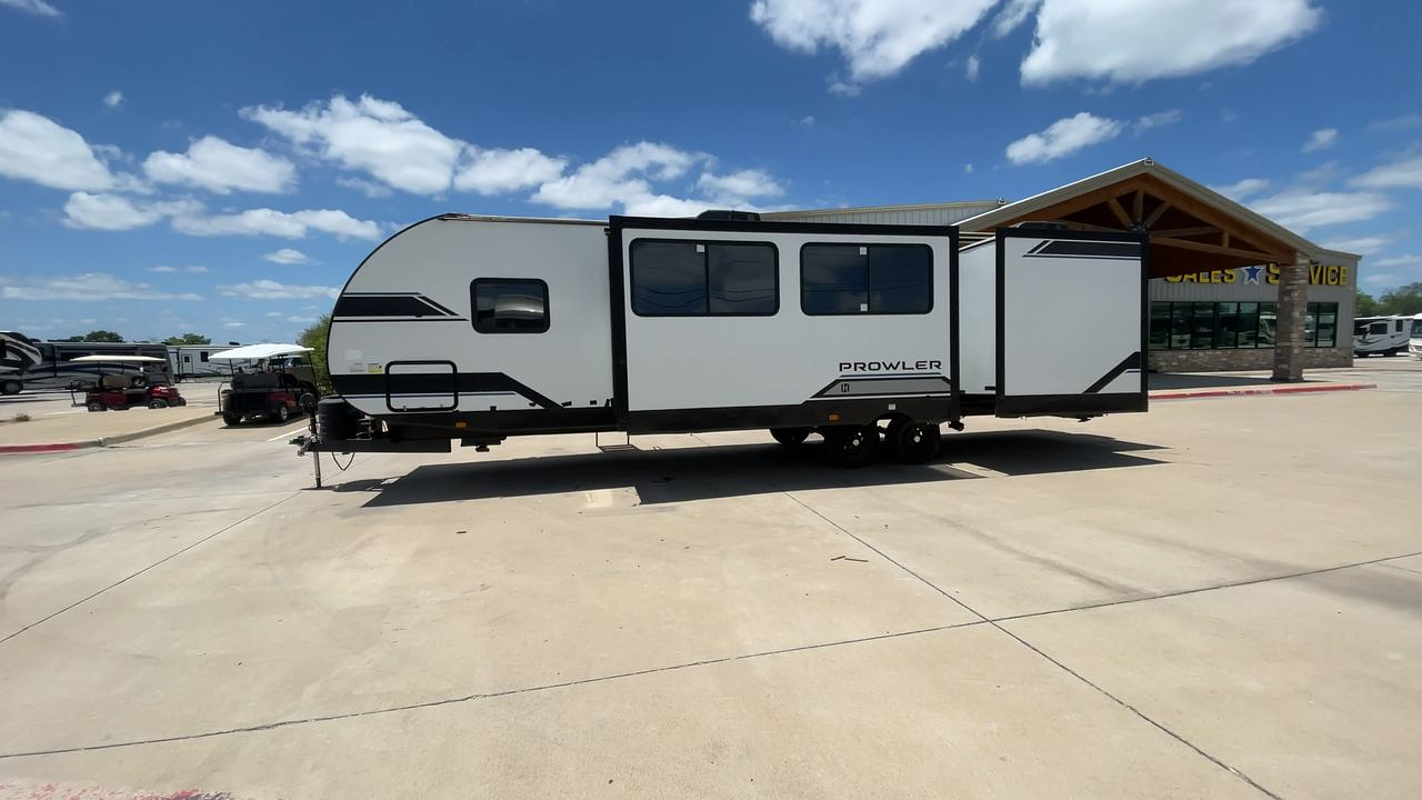 2025 HEARTLAND PROWLER 3209BH