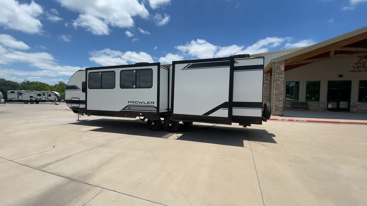 2025 HEARTLAND PROWLER 3209BH