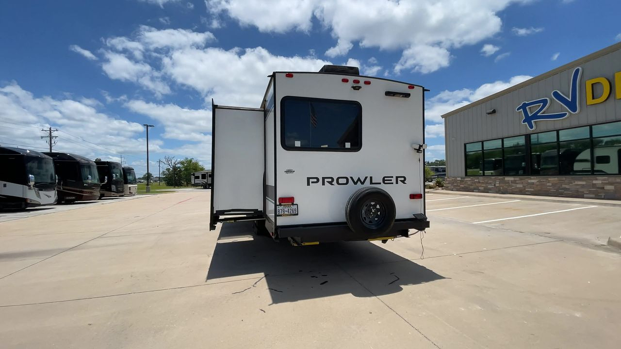 2025 HEARTLAND PROWLER 3209BH
