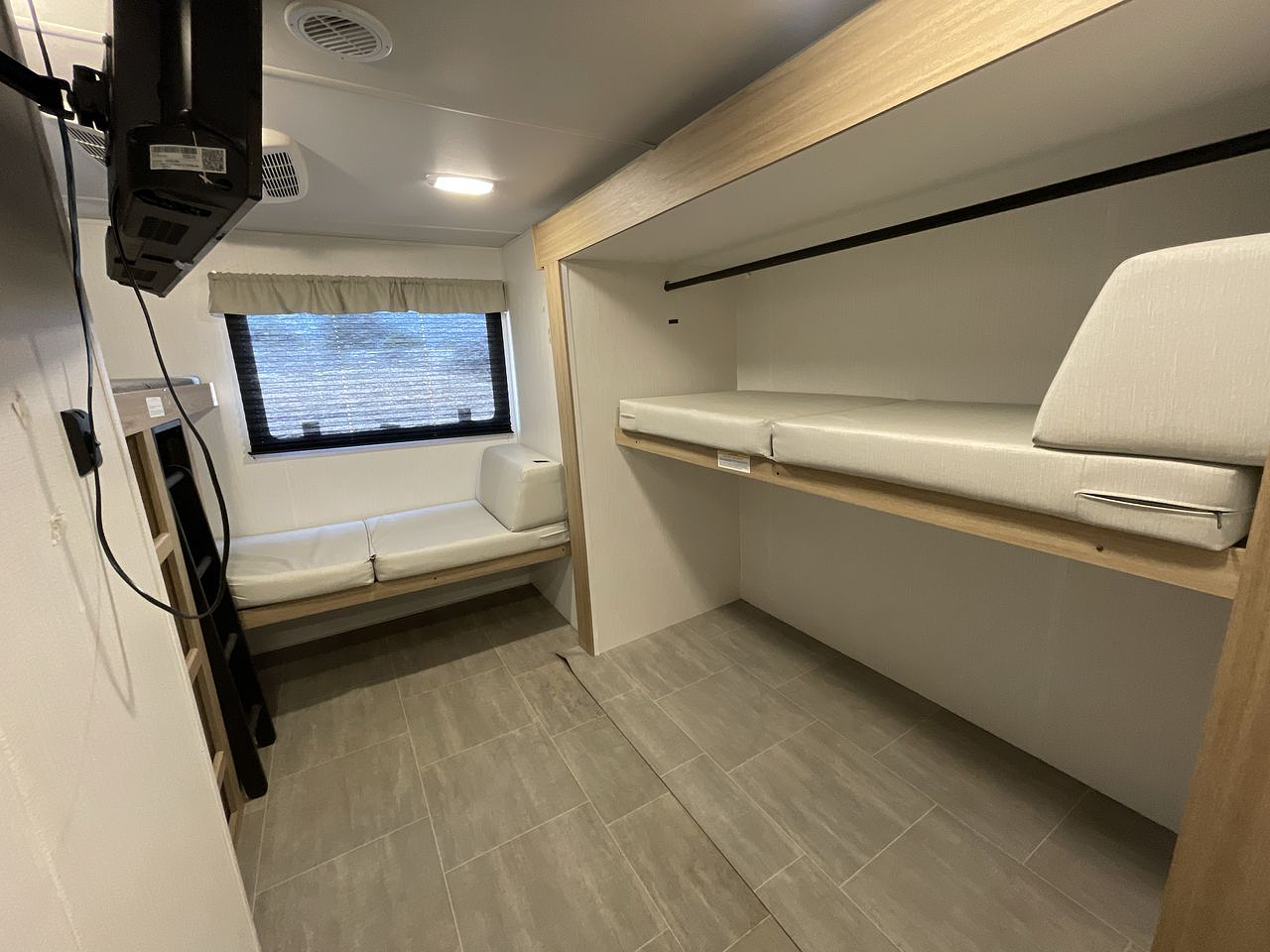 2025 HEARTLAND PROWLER 3209BH