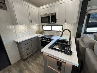 2025 Jayco Seismic 399 interior photo 1
