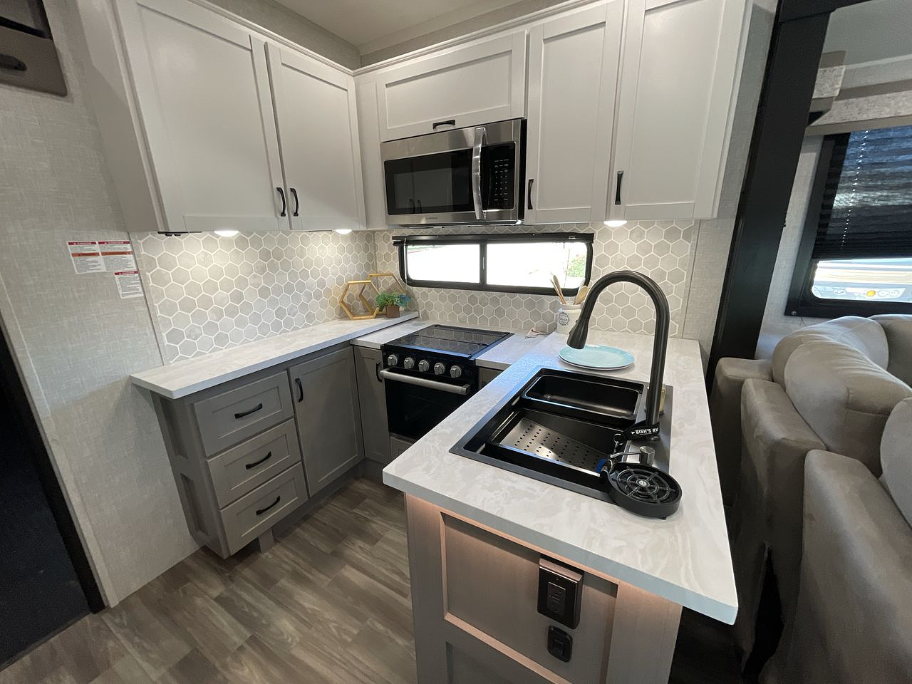 2025 JAYCO SEISMIC 399