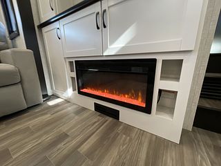 2025 Jayco Seismic 399 interior photo 4