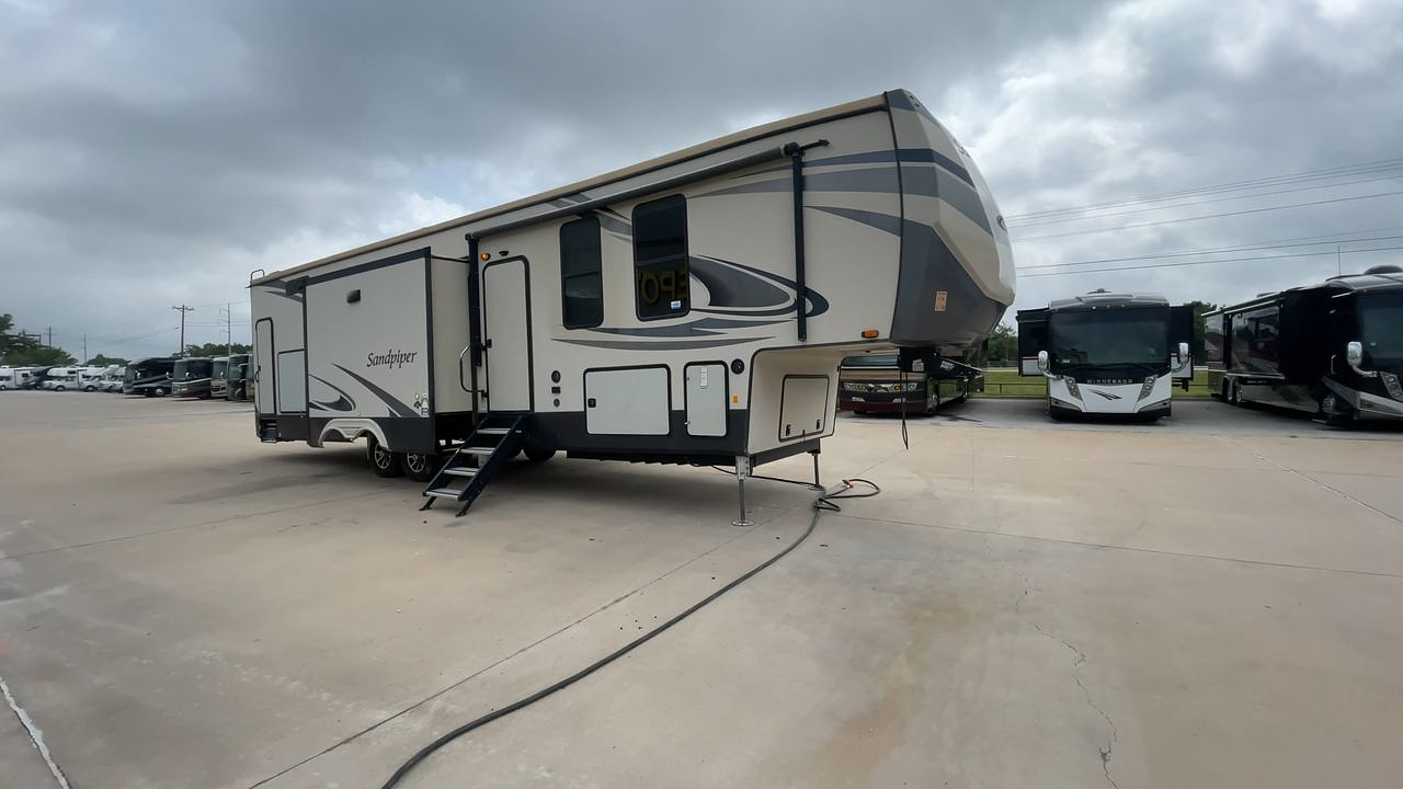 2020 FOREST RIVER SANDPIPER 383RBLOK