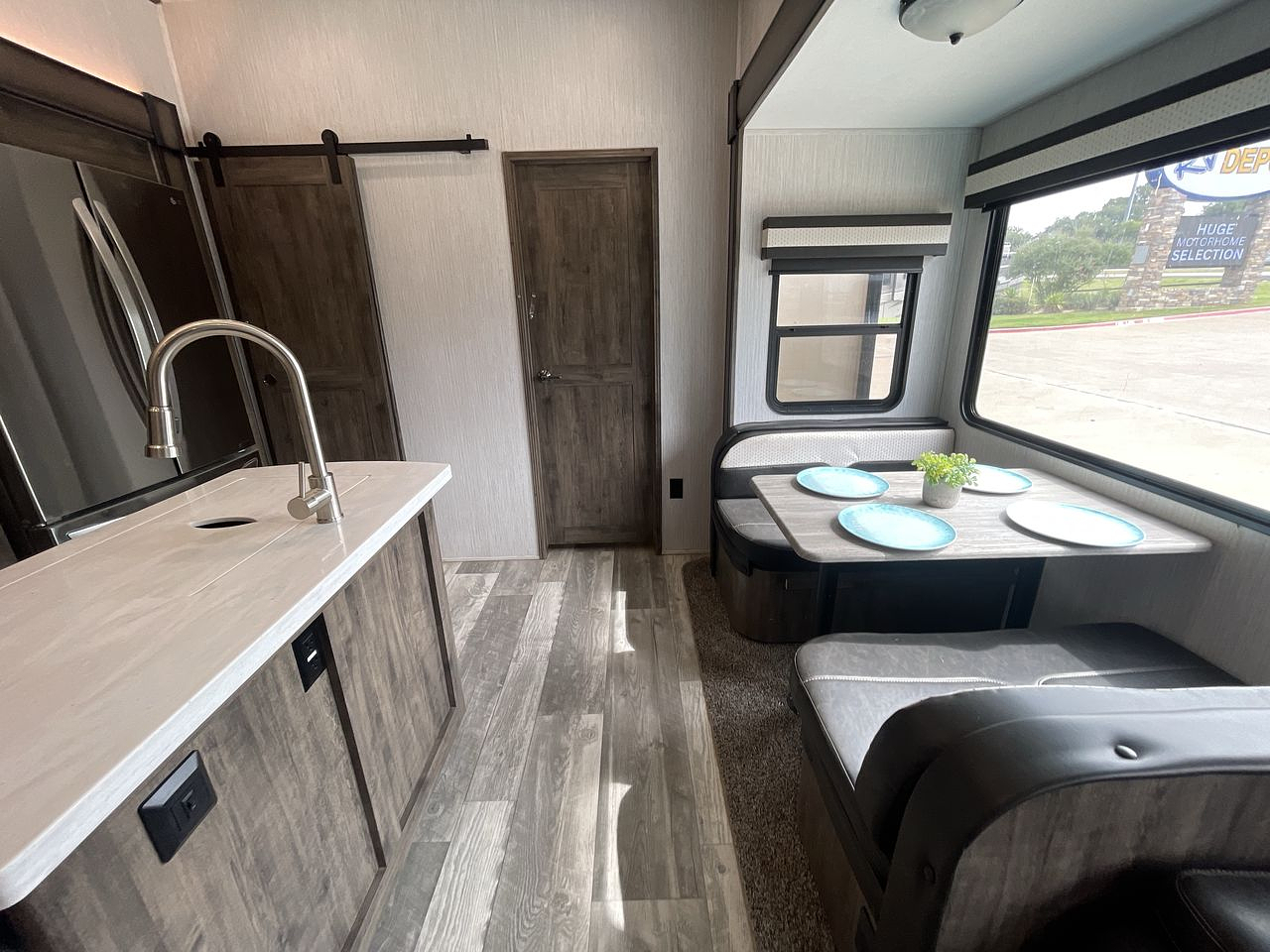 2020 FOREST RIVER SANDPIPER 383RBLOK