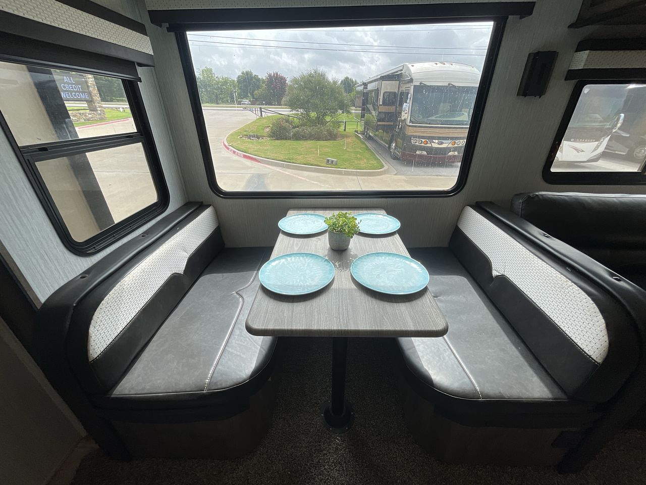 2020 FOREST RIVER SANDPIPER 383RBLOK