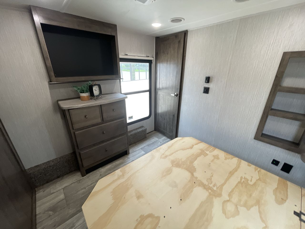 2020 FOREST RIVER SANDPIPER 383RBLOK