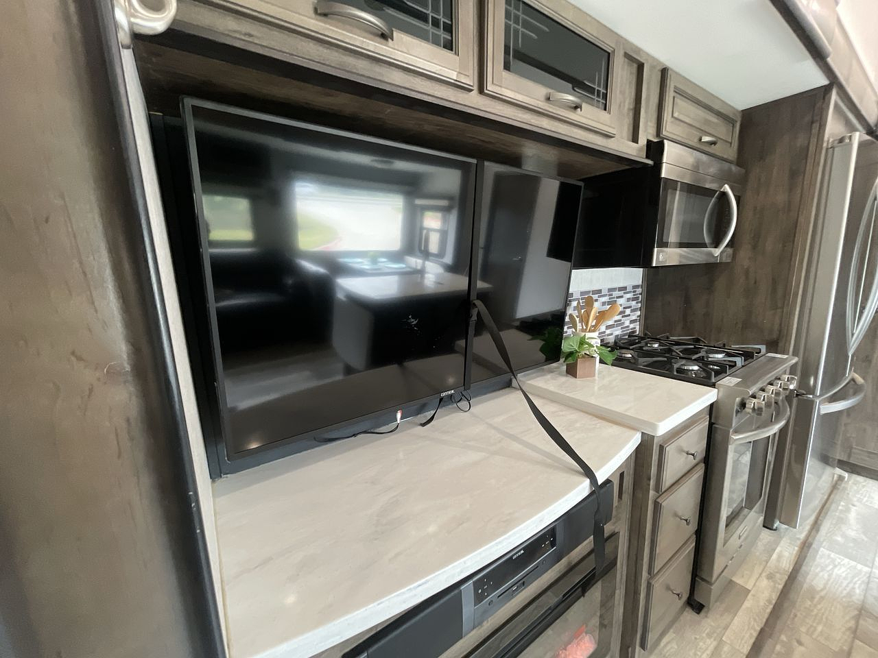 2020 FOREST RIVER SANDPIPER 383RBLOK