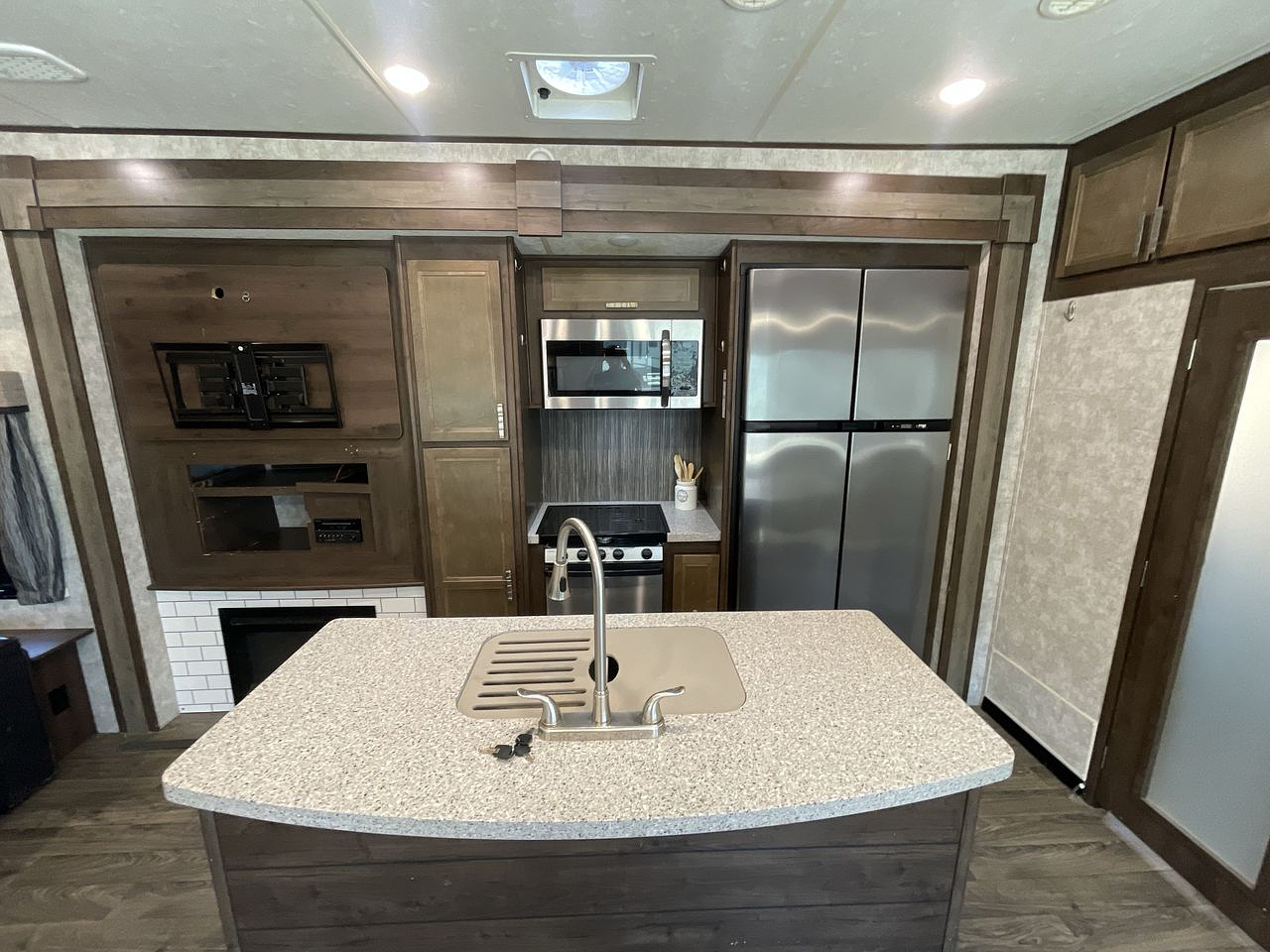 2019 HIGHLAND RIDGE MESA RIDGE 371MBH