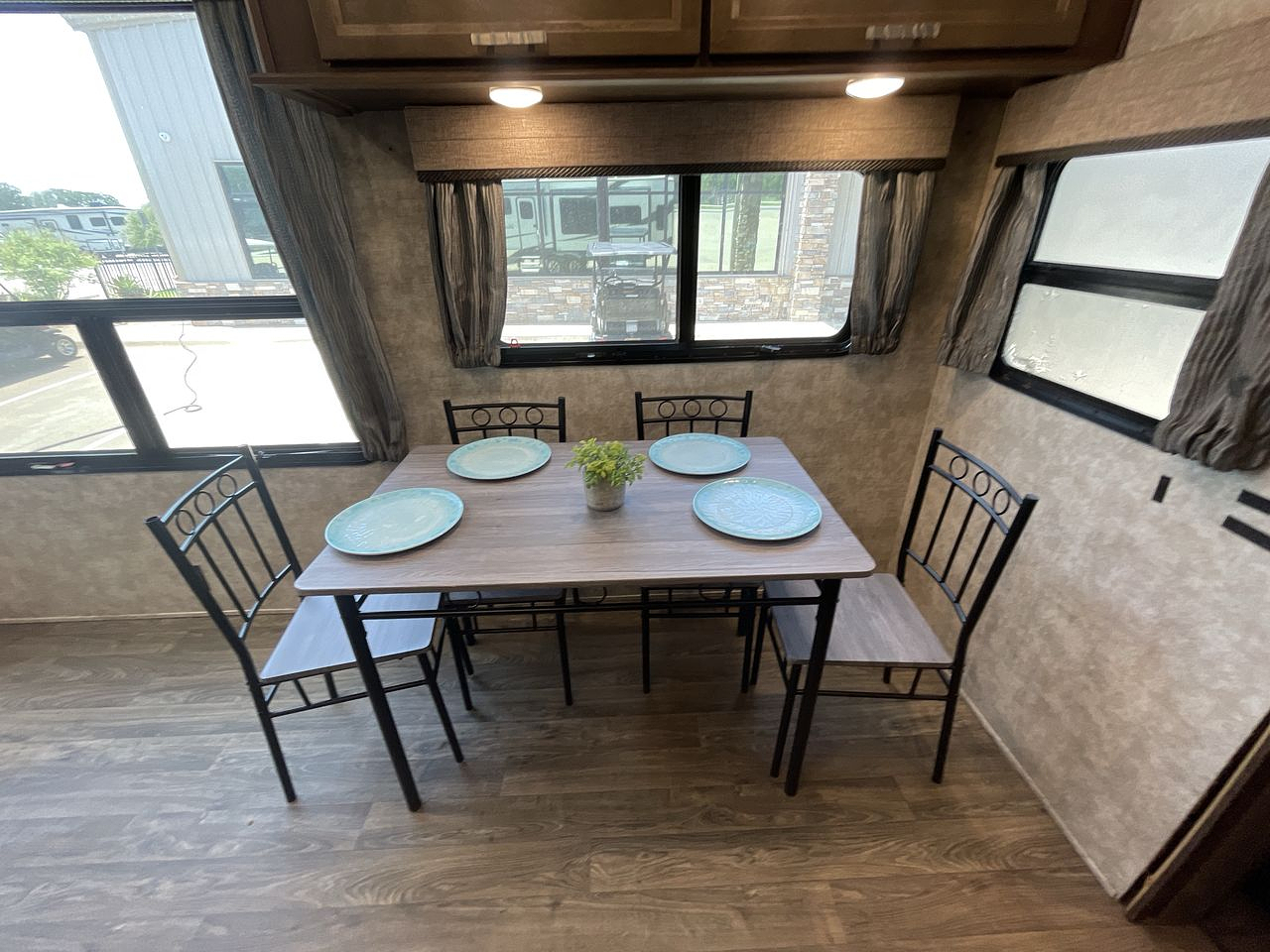 2019 HIGHLAND RIDGE MESA RIDGE 371MBH