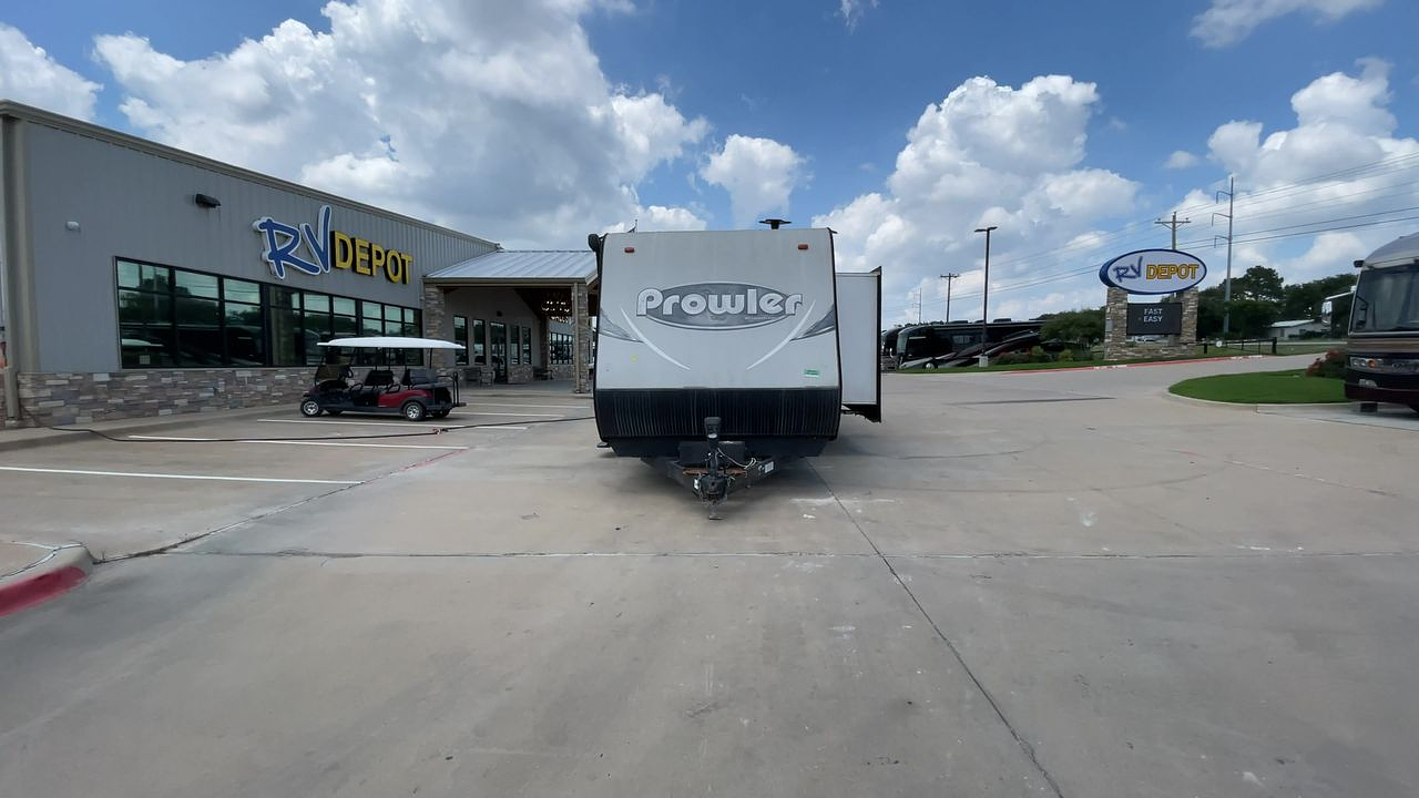 2017 PROWLER 32LX