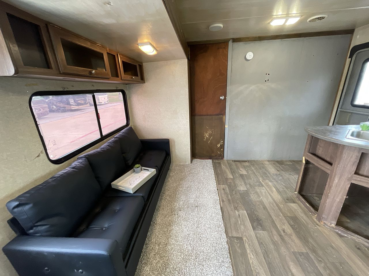 2017 PROWLER 32LX