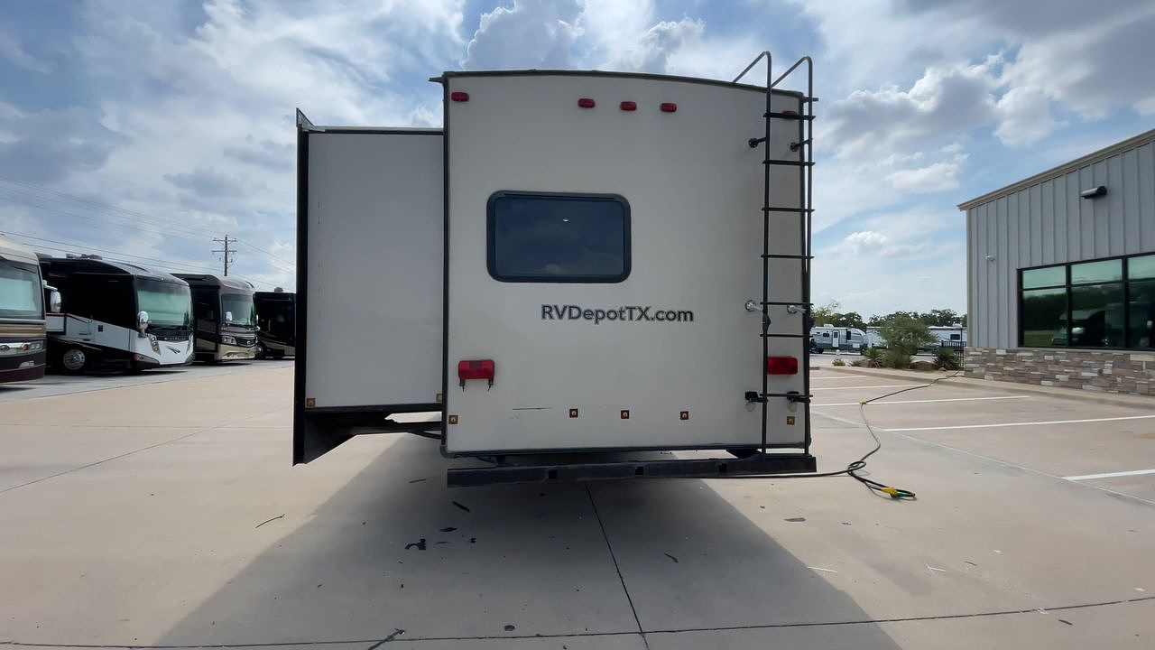 2014 FOREST RIVER CHAPARRAL 345BHS