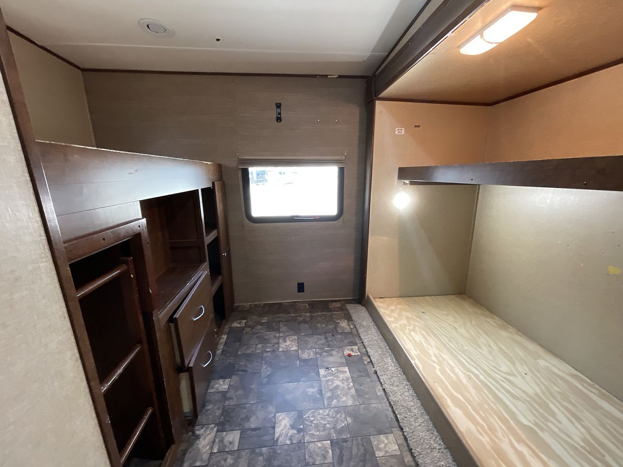 2014 FOREST RIVER CHAPARRAL 345BHS