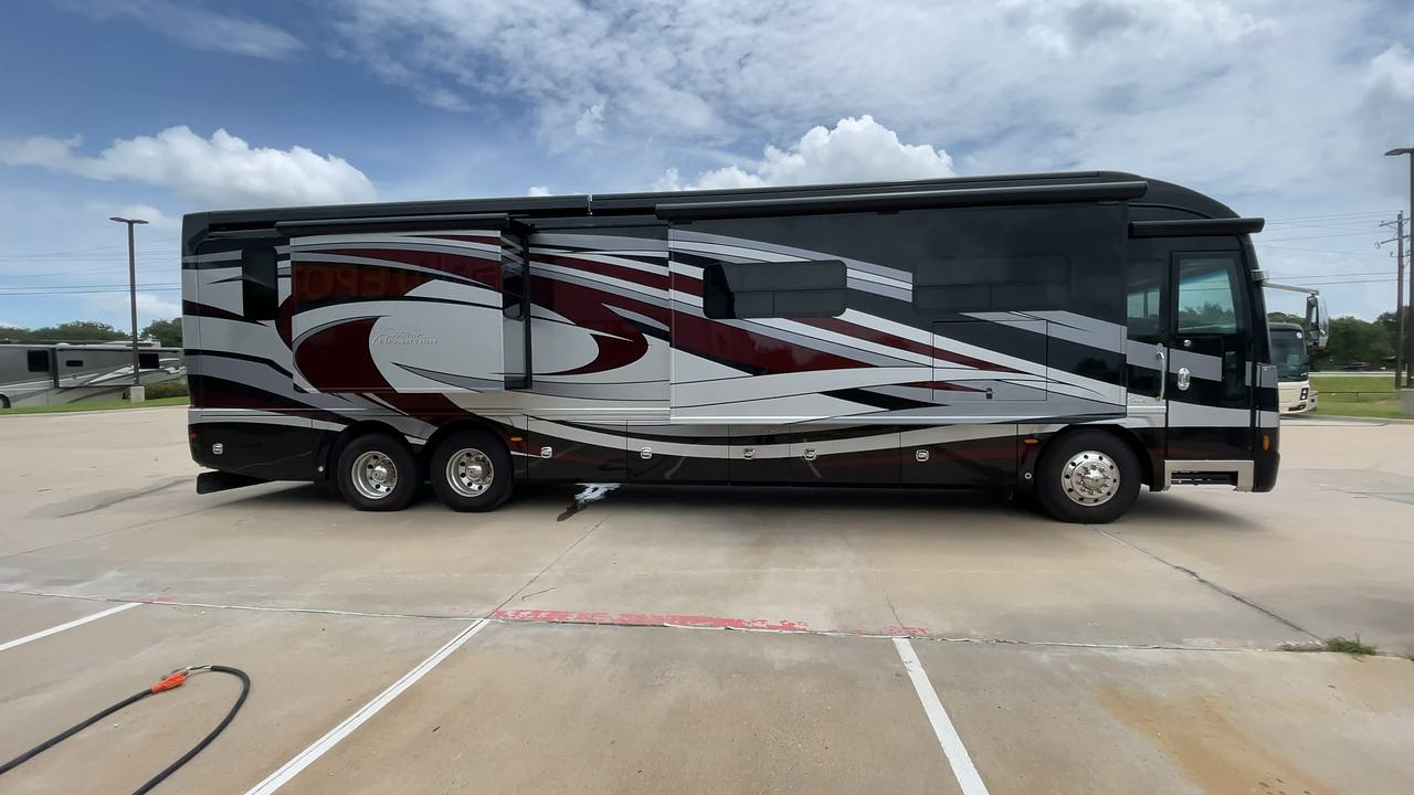 2013 AMERICAN COACH TRADITION 42M