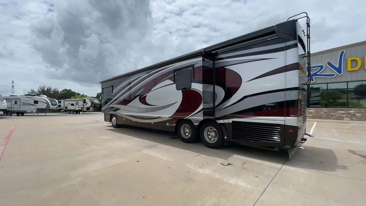 2013 AMERICAN COACH TRADITION 42M