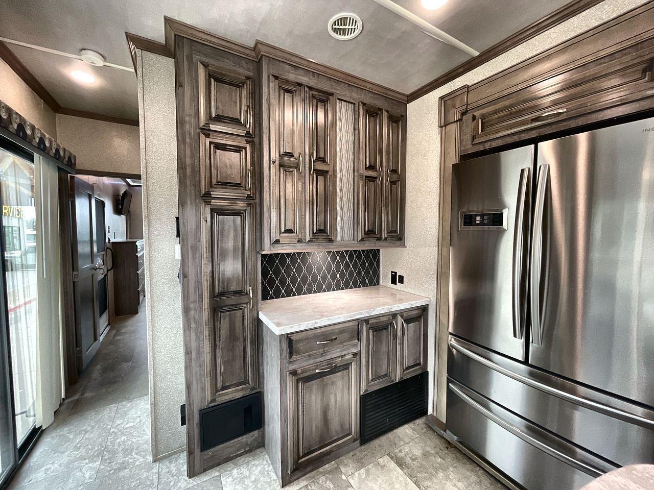 2020 CEDAR CREEK COTTAGE 40C20
