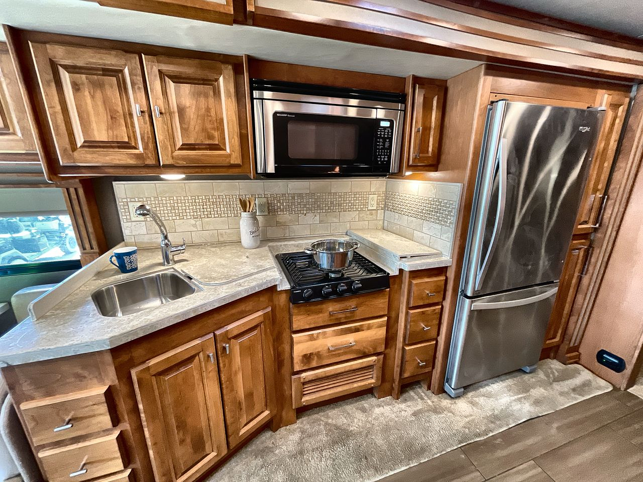 2018 TIFFIN ALLEGRO RED 33AA