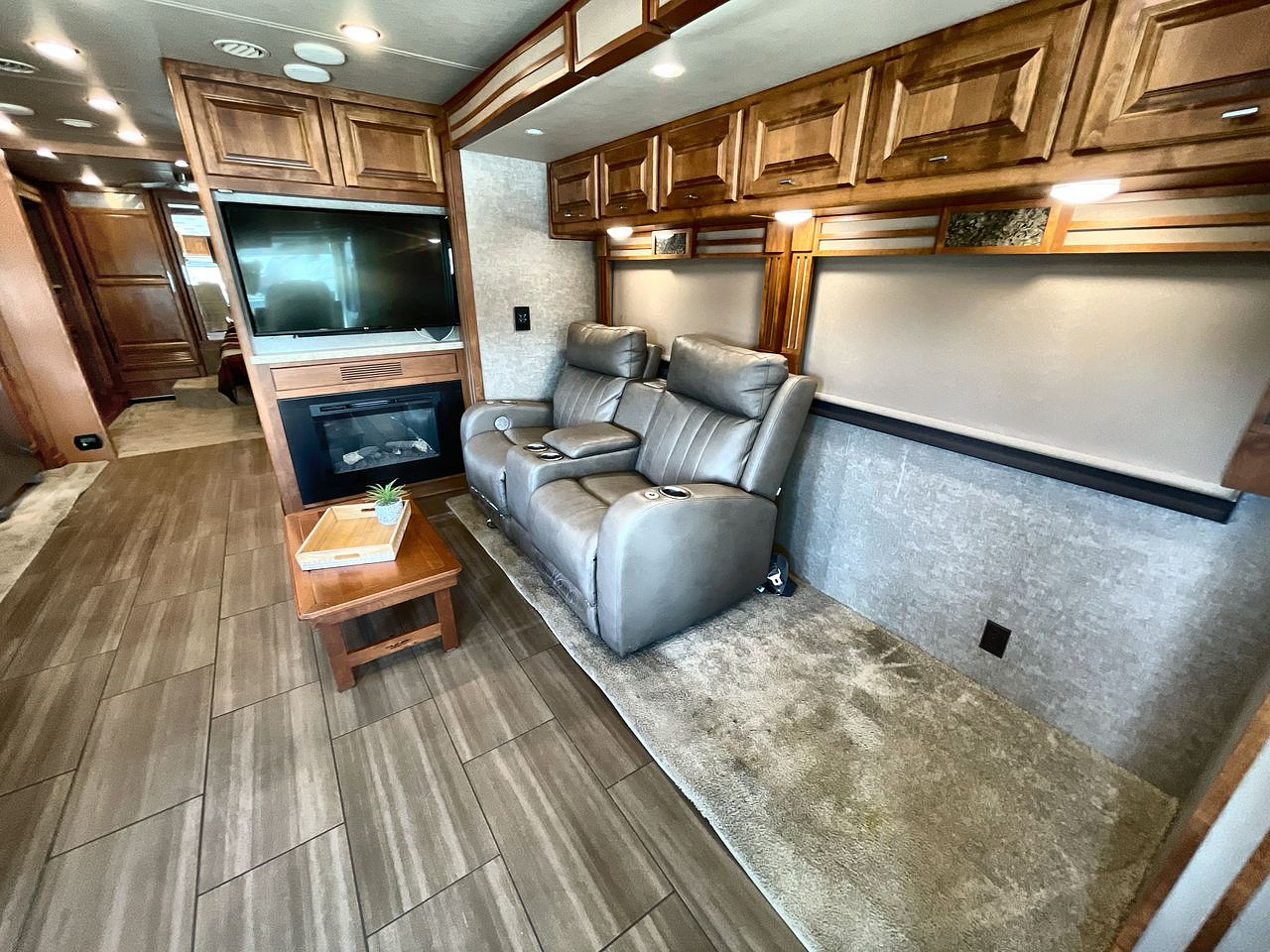 2018 TIFFIN ALLEGRO RED 33AA