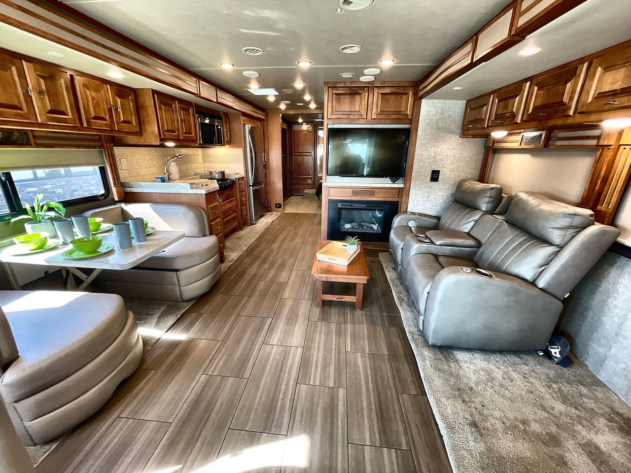 2018 TIFFIN ALLEGRO RED 33AA