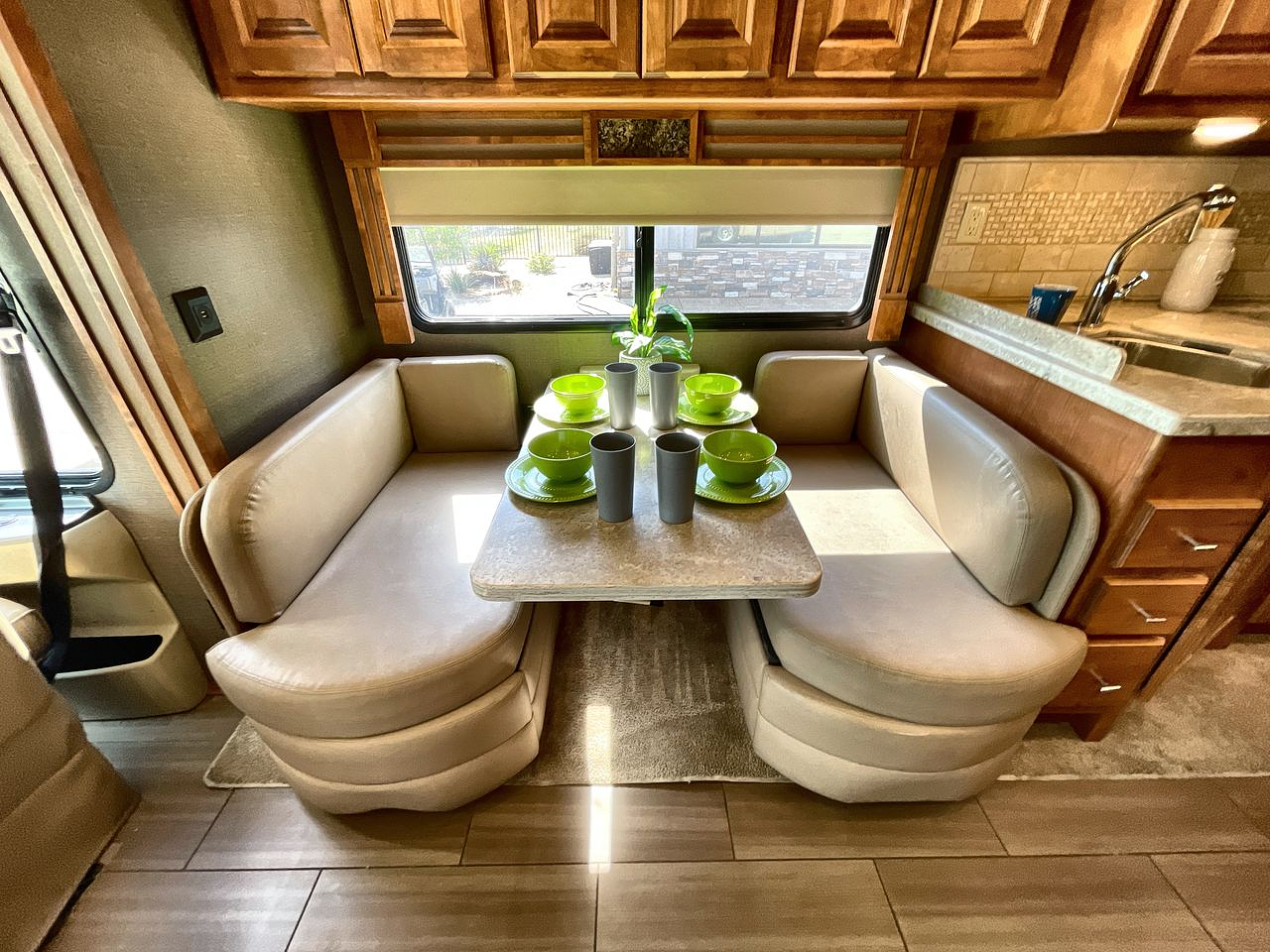2018 TIFFIN ALLEGRO RED 33AA