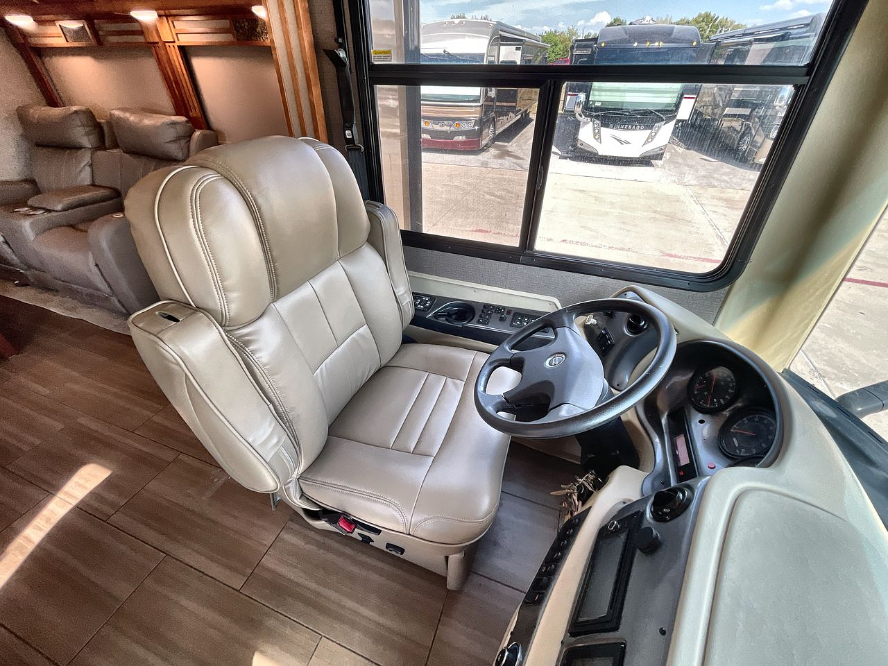 2018 TIFFIN ALLEGRO RED 33AA