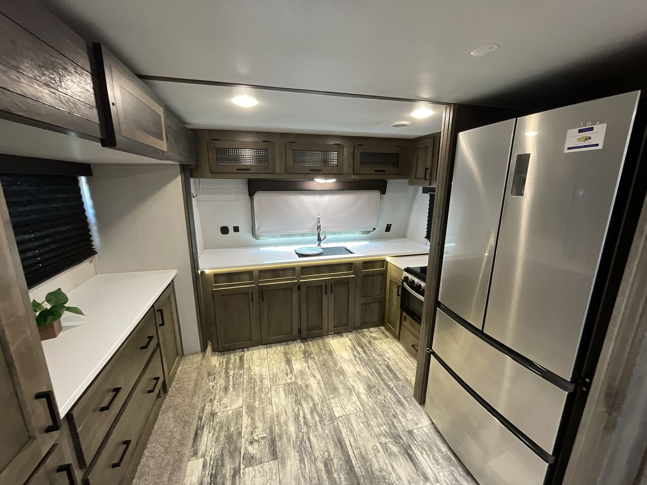 2020 KEYSTONE RV SPRINTER 6311FWFKS
