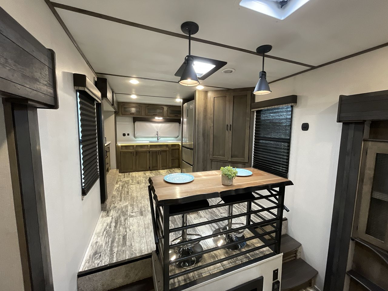 2020 KEYSTONE RV SPRINTER 6311FWFKS