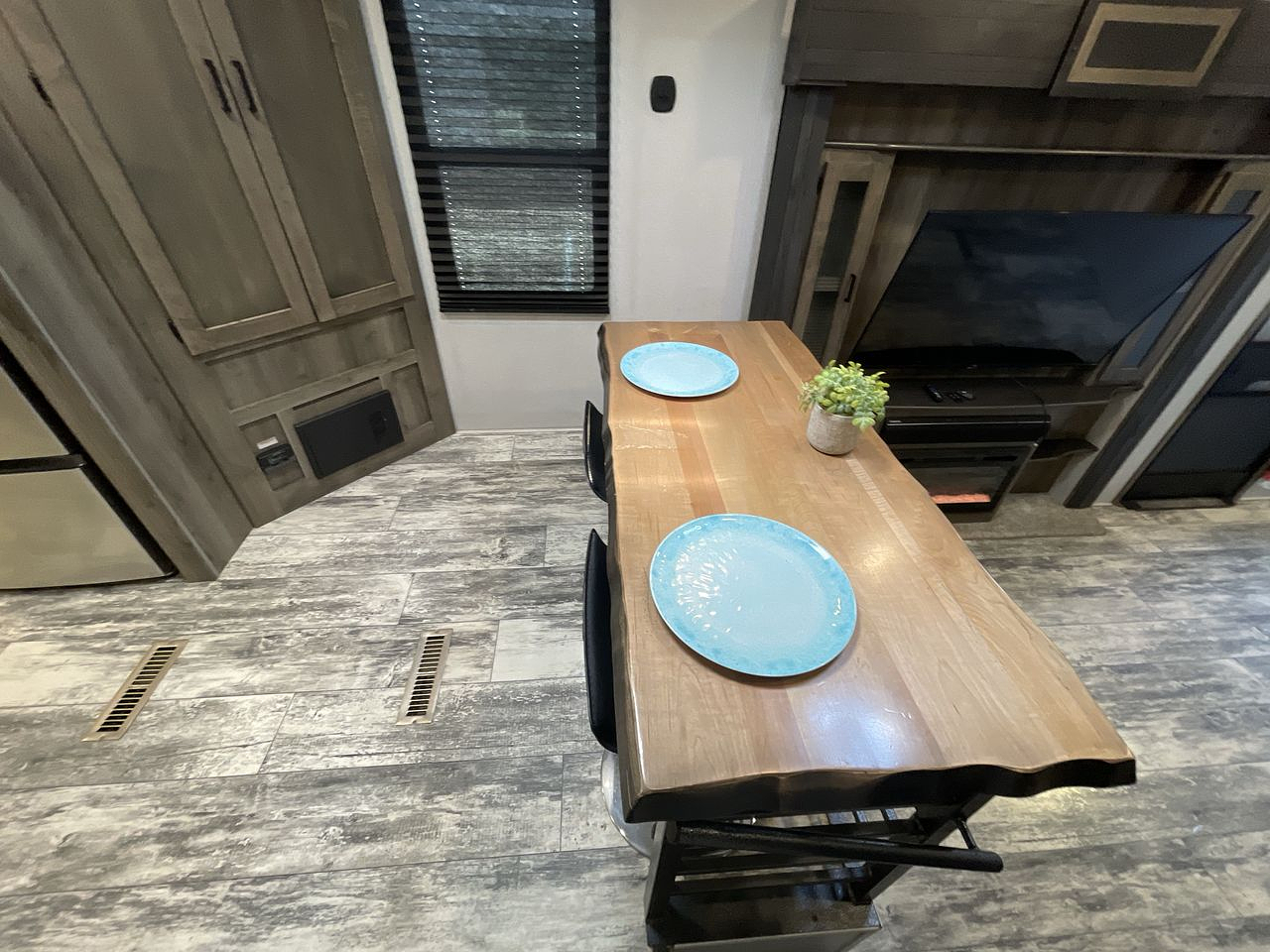 2020 KEYSTONE RV SPRINTER 6311FWFKS