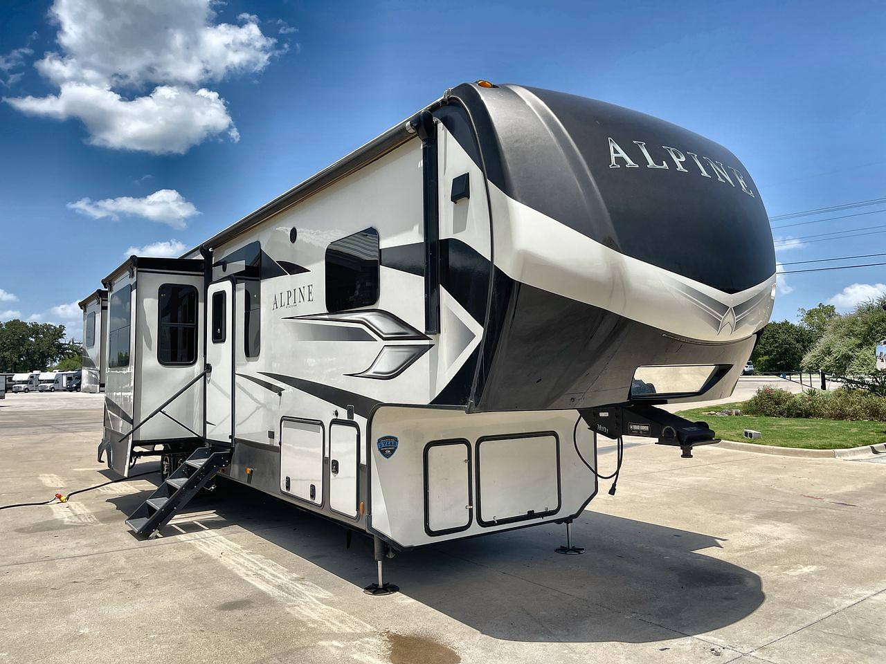 2022 KEYSTONE ALPINE 3850RD