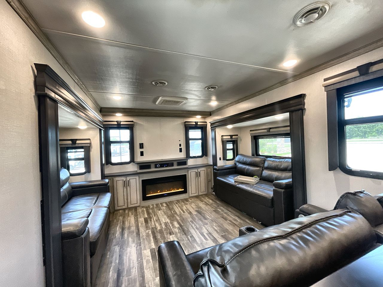 2022 KEYSTONE ALPINE 3850RD