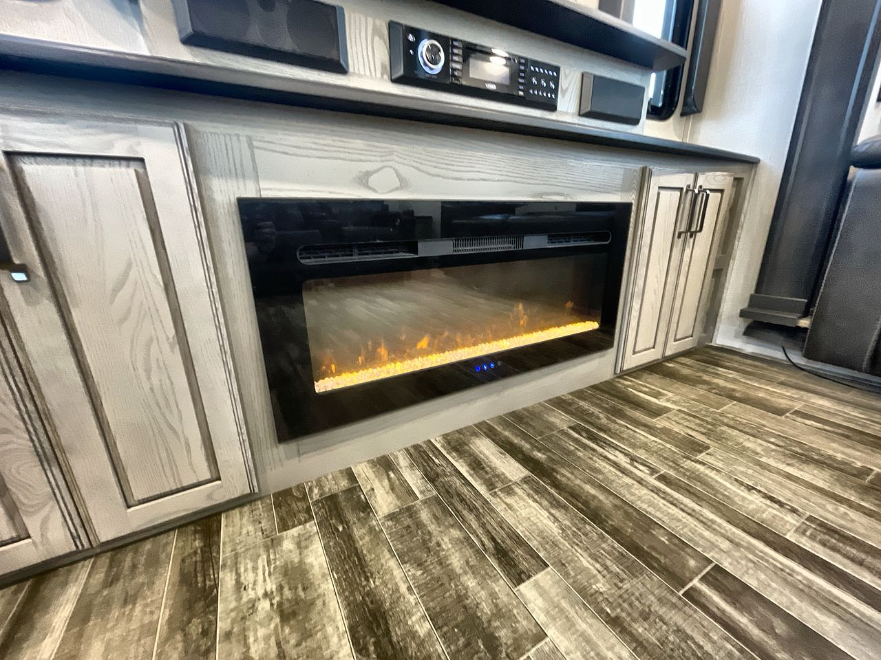 2022 KEYSTONE ALPINE 3850RD