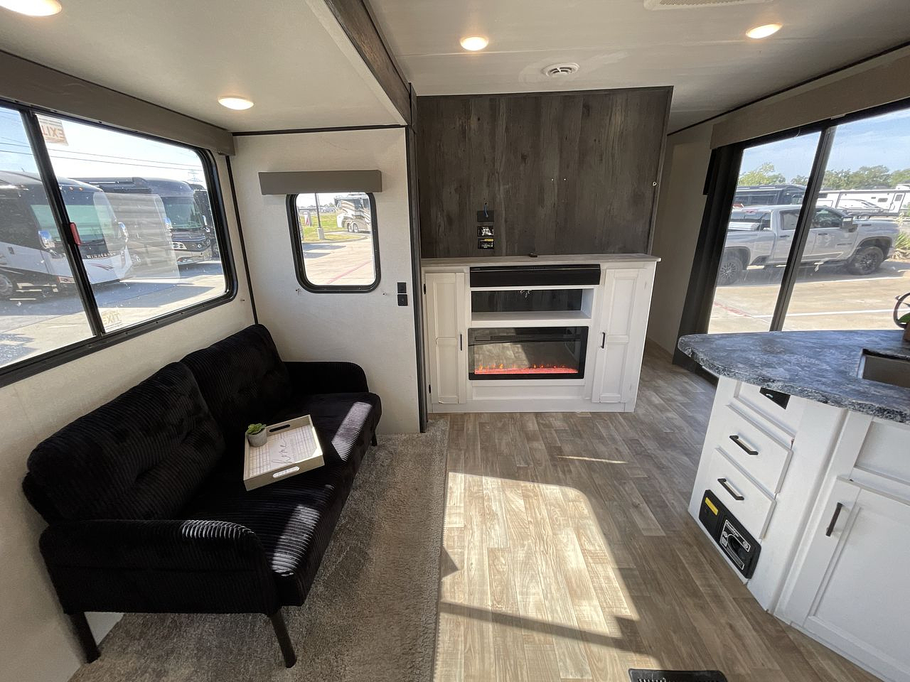 2023 KEYSTONE HIDEOUT 38FQTS