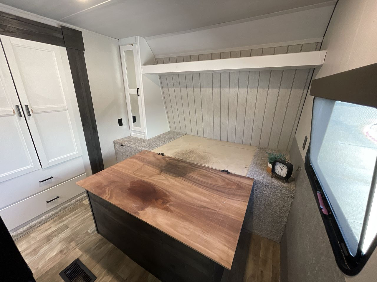 2023 KEYSTONE HIDEOUT 38FQTS