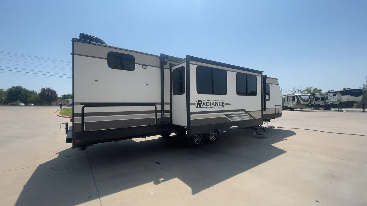 2019 HEARTLAND RADIANCE 32BH