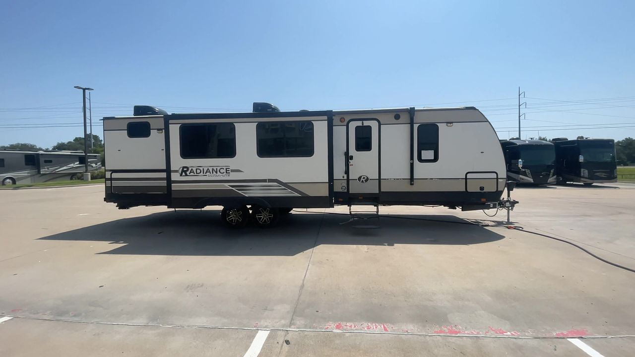 2019 HEARTLAND RADIANCE 32BH