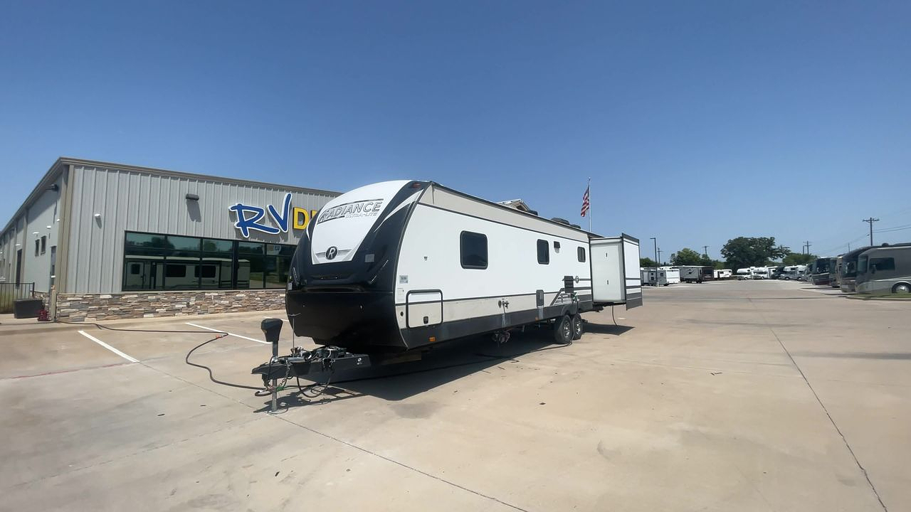2019 HEARTLAND RADIANCE 32BH