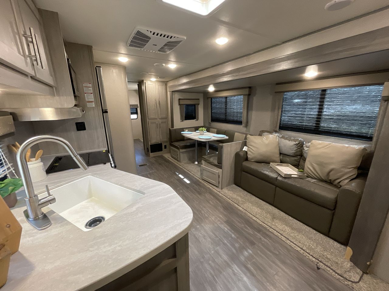 2022 FOREST RIVER AURORA 32BDS