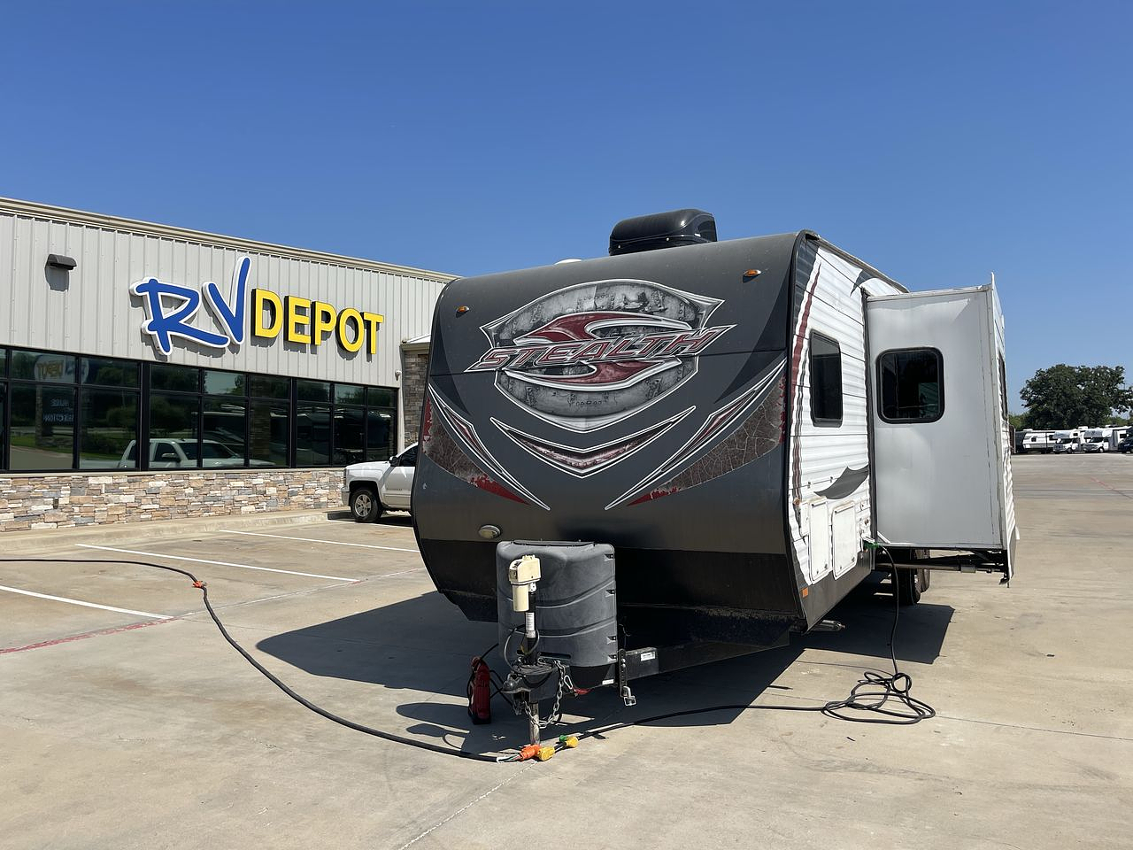 2016 FOREST RIVER STEALTH 2810
