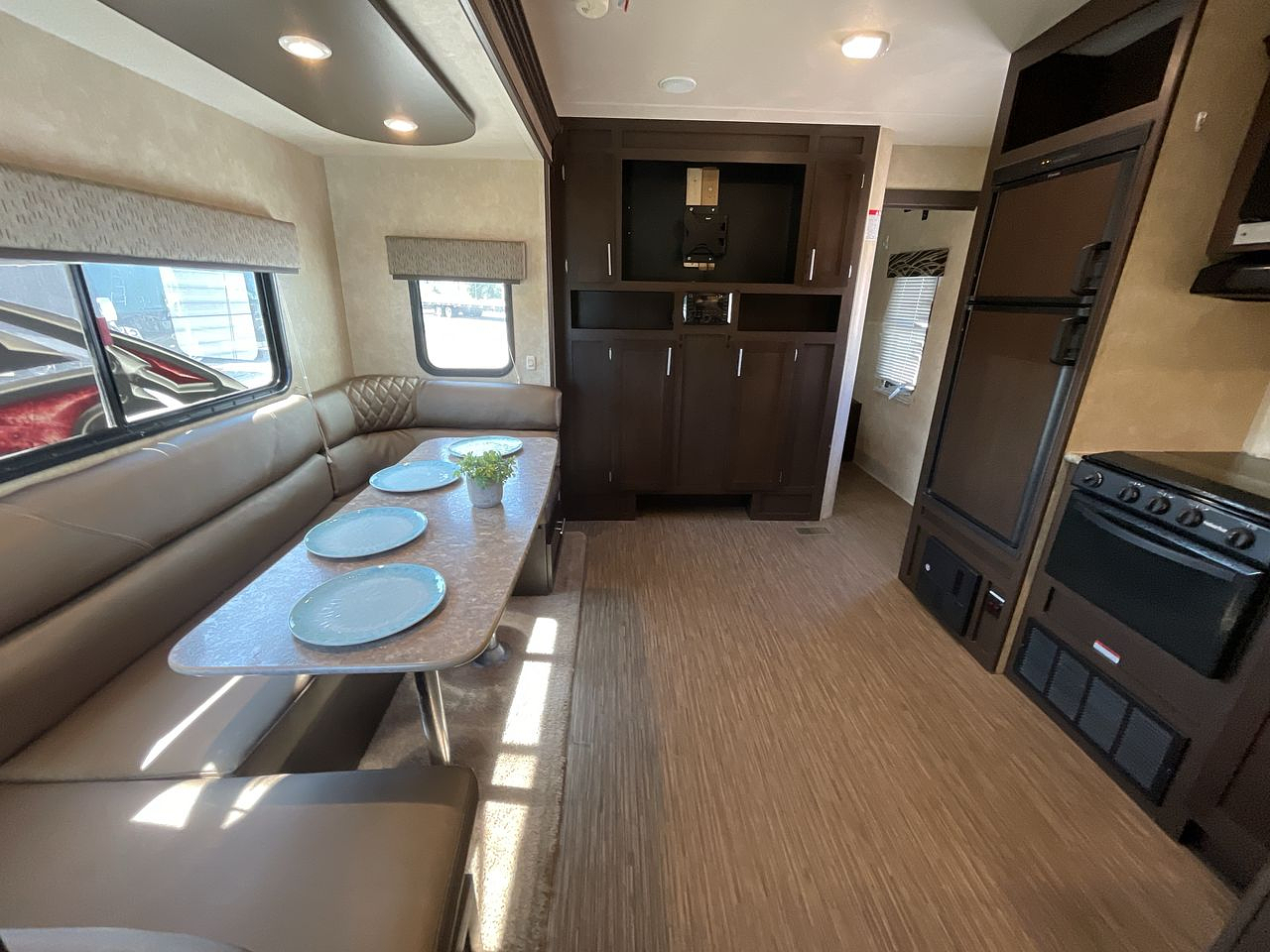 2016 FOREST RIVER STEALTH 2810