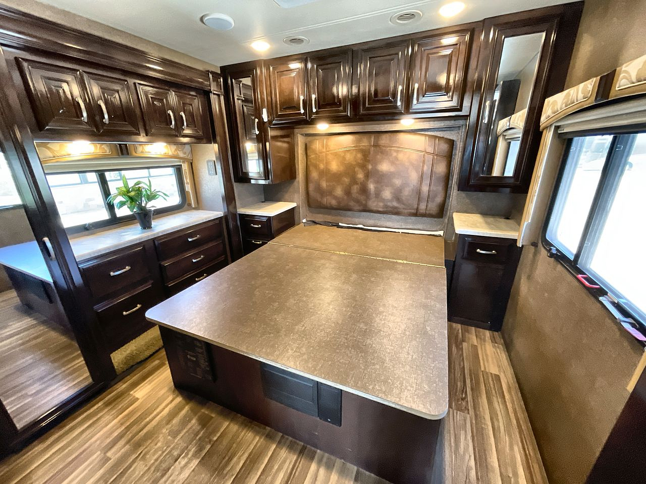 2018 THOR PALAZZO 332