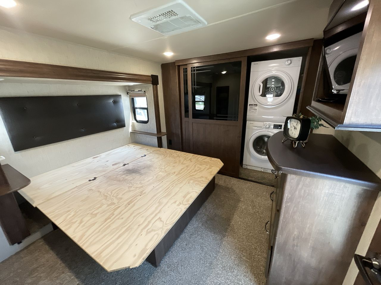 2018 FOREST RIVER SANDPIPER 372LOK