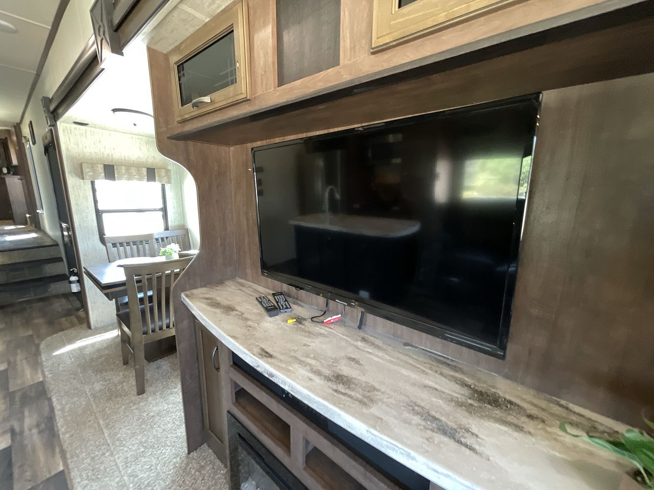 2018 FOREST RIVER SANDPIPER 372LOK
